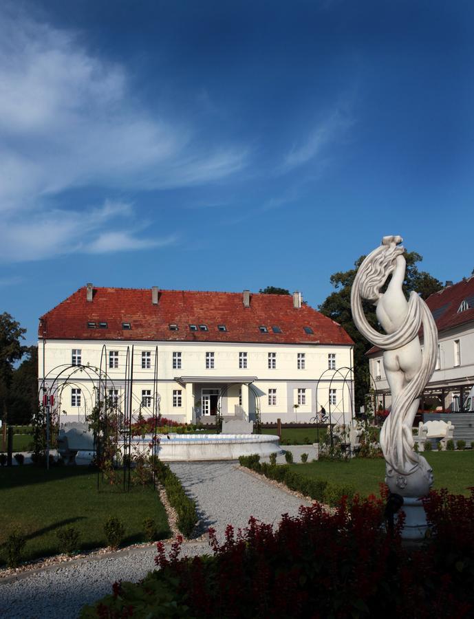 Hotel Court Park Ныса Экстерьер фото