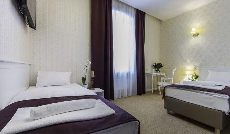 Hotel Court Park Ныса Экстерьер фото